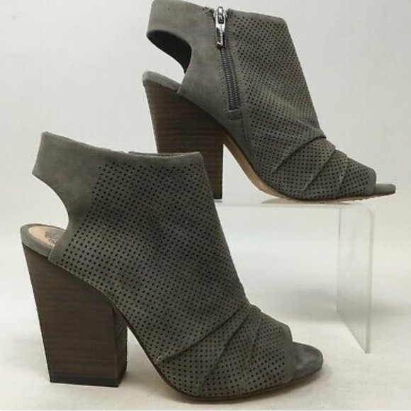 Vince Camuto Open Toe Booties Size 6 New! - Picture 2 of 5